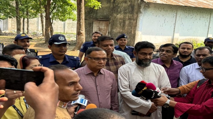 ছবি: নিউজ এক্সপ্রেস