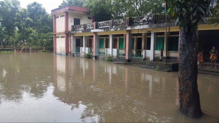ছবি: নিউজ এক্সপ্রেস